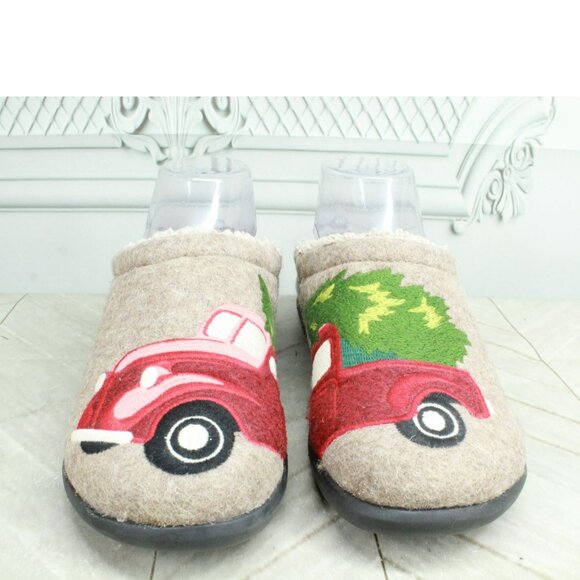 LL Bean Tan Wool Slip On Red Truck Motif Daybreak Slipper Scuffs Size 6 M - Picture 4 of 9